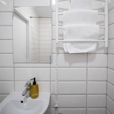 вул. Карела Чапека, 3, кв. 21 (студія 4)