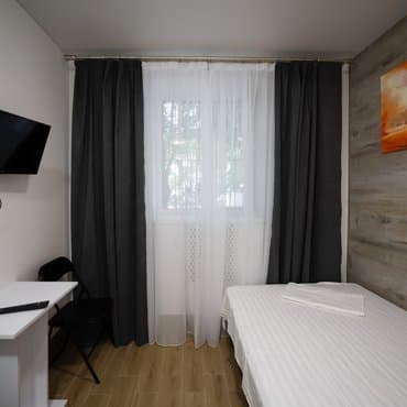 вул. Карела Чапека, 3, кв. 21 (студія 5)