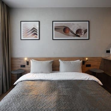 вул. Бердника Олеся, 1-Д, кв. 126 (студія 1)