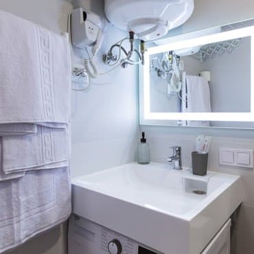 проспект Повітряних сил, 12, кв. 48 (студія 4)