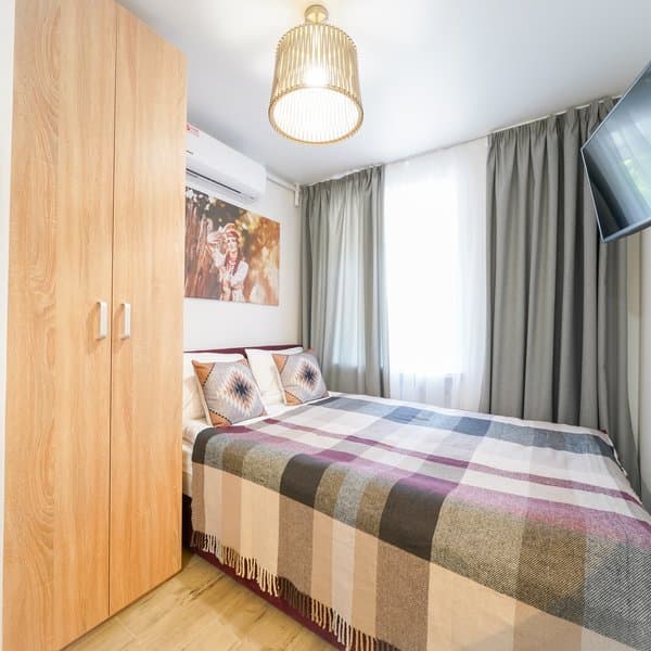 вул. Джона Маккейна, 35Б, кв.2 (студія 1)