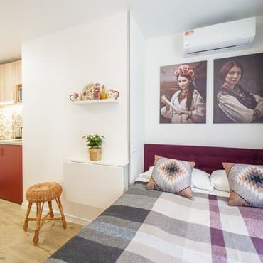 вул. Джона Маккейна, 35Б, кв.2 (студія 2)