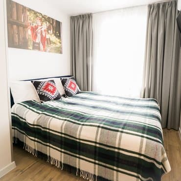 вул. Джона Маккейна, 35Б, кв. 2 (студія 4)