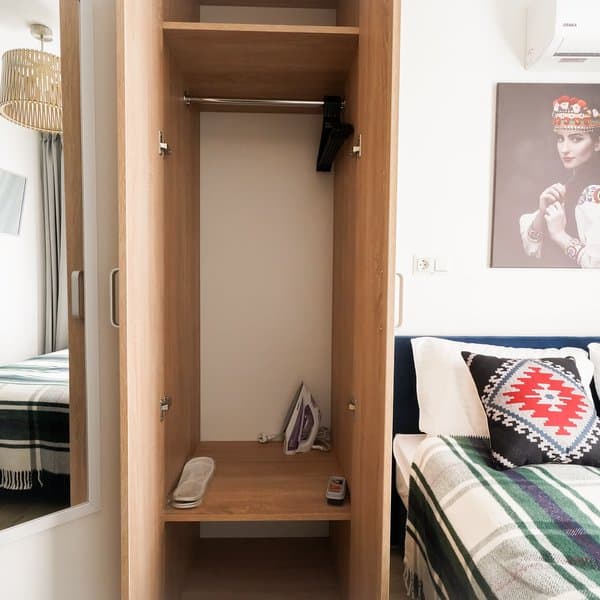 вул. Джона Маккейна, 35Б, кв. 2 (студія 4)