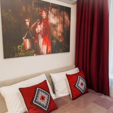 вул. Джона Маккейна, 35Б, кв.1 (студія 5)