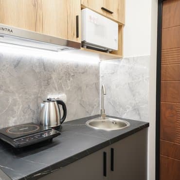 вул. Мілютенка, 11, кв. 165 (студія 2)