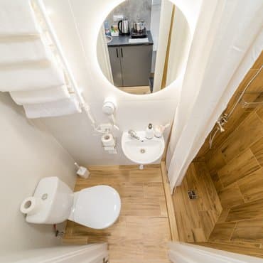 вул. Мілютенка, 11, кв. 165 (студія 2)