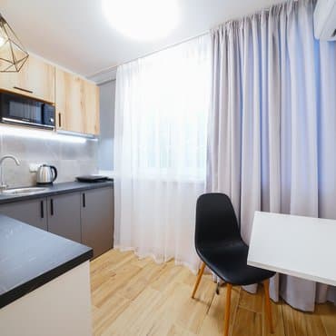 вул. Мілютенка, 11, кв. 165 (студія 4)