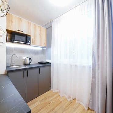 вул. Мілютенка, 11, кв. 165 (студія 4)