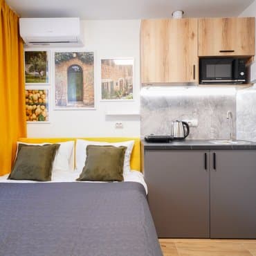 вул. Мілютенка, 11, кв. 165 (студія 3)