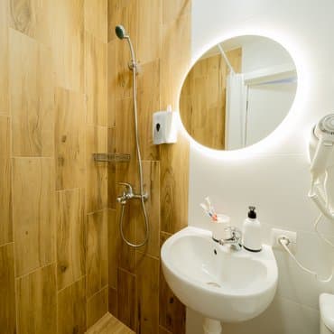 вул. Мілютенка, 11, кв. 165 (студія 3)