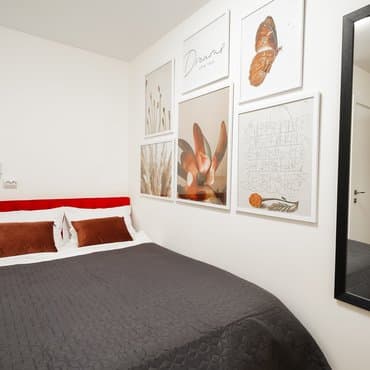 вул. Мілютенка, 11, кв. 165 (студія 4)