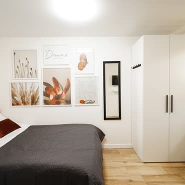 вул. Мілютенка, 11, кв. 165 (студія 4)