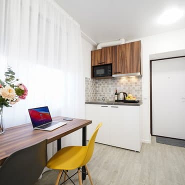 вул. Шолом-Алейхема, 1, кв. 148 (студія 1)