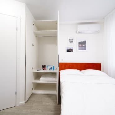 вул. Шолом-Алейхема, 1, кв. 148 (студія 2)