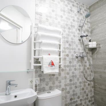 вул. Шолом-Алейхема, 1, кв. 148 (студія 4)