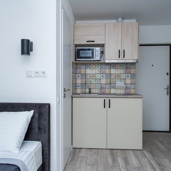 проспект Берестейський, 66, кв. 37 (студія 3)