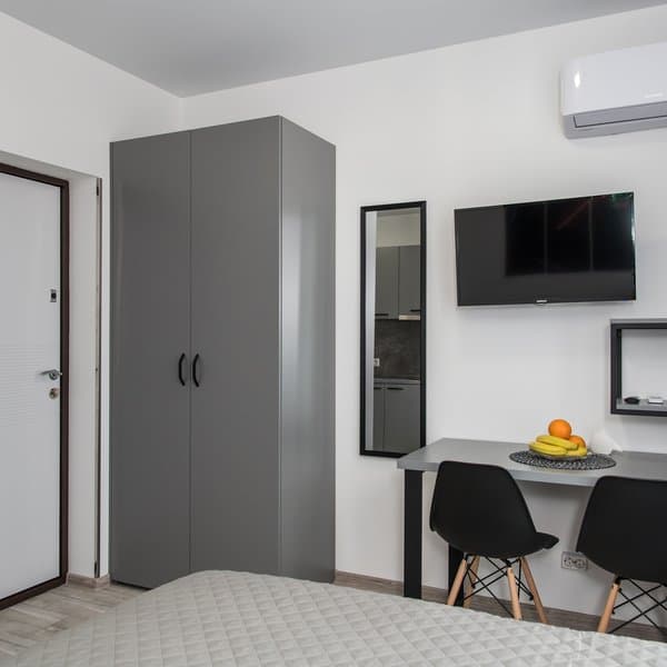 проспект Берестейський, 67В, кв. 86 (студія 5)