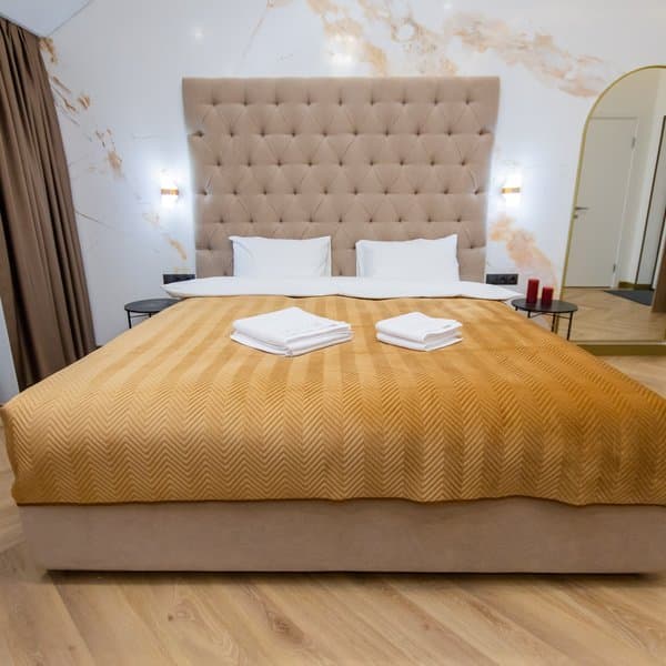 33 Yevhen Chykalenko Street, Apt. 17 (Studio 2)