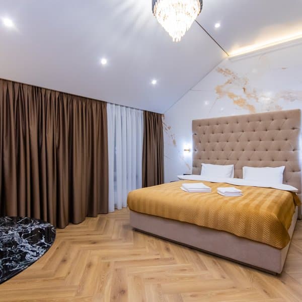 33 Yevhen Chykalenko Street, Apt. 17 (Studio 2)