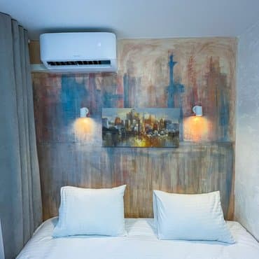 бульвар Лесі Українки, 16А, кв. 1 (студія 2)