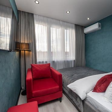 вул. Набережно-Рибальська, 27, кв. 13 (студія 1)