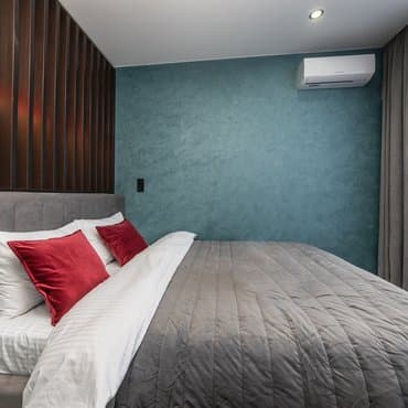 вул. Набережно-Рибальська, 27, кв. 13 (студія 2)