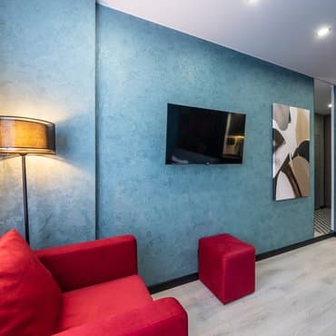 вул. Набережно-Рибальська, 27, кв. 13 (студія 2)