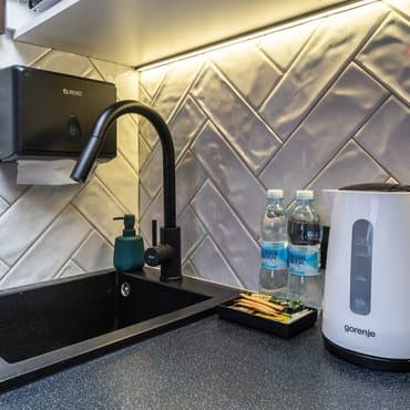 вул. Набережно-Рибальська, 27, кв. 13 (студія 3)