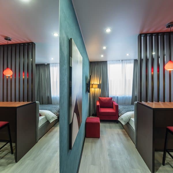 вул. Набережно-Рибальська, 27, кв. 13 (студія 3)