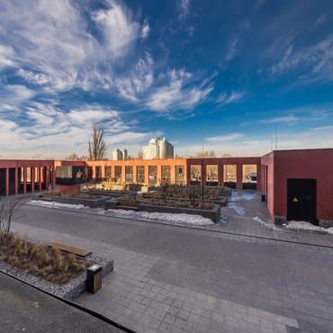 вул. Набережно-Рибальська, 27, кв. 13 (студія 3)