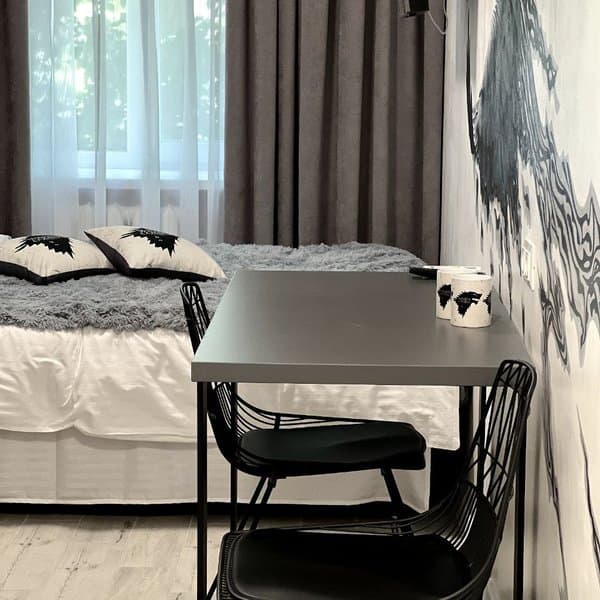 вул. Єреванська, 9, кв. 41 (студія 4)