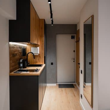 вул. Братиславська, 4, кв. 111 (студія 2)