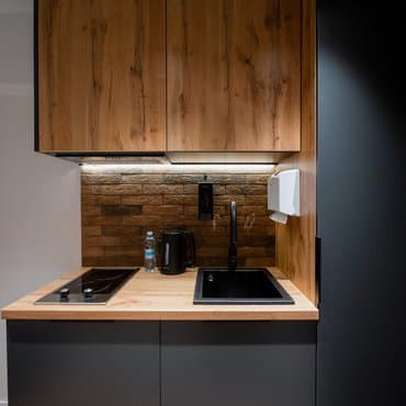 вул. Братиславська, 4, кв. 111 (студія 2)