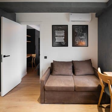 вул. Братиславська, 4, кв. 111 (студія 3)