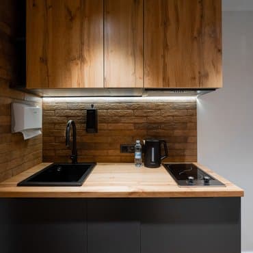 вул. Братиславська, 4, кв. 111 (студія 1)