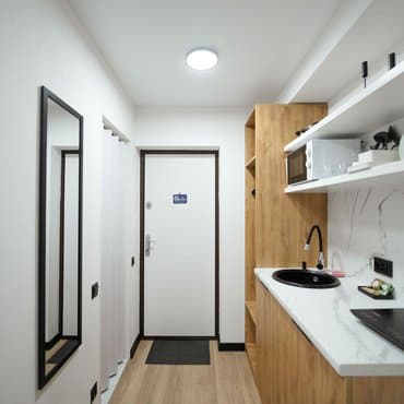 вул. Лаврська 4, кв. 161 (студія 3)