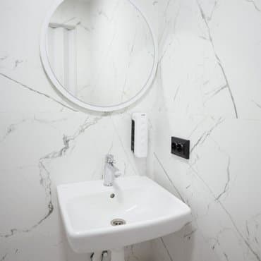 вул. Лаврська 4, кв. 161 (студія 3)