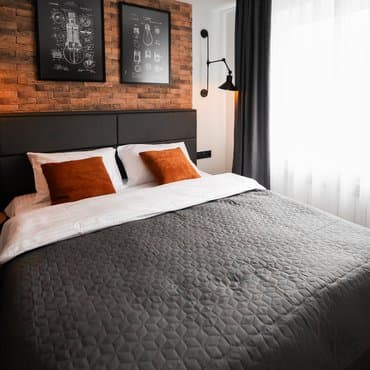 вул. Братиславська, 4, кв. 111 (студія 3)