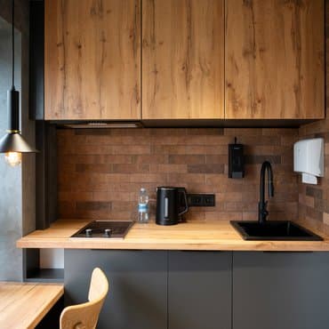 вул. Братиславська, 4, кв. 111 (студія 3)