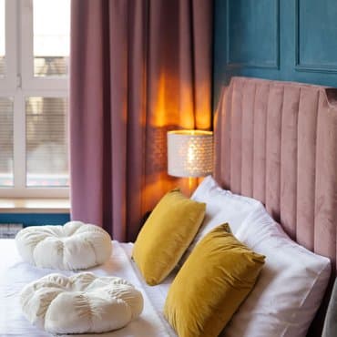 вул. Набережно-Рибальська, 27, кв. 1 (студія 2)