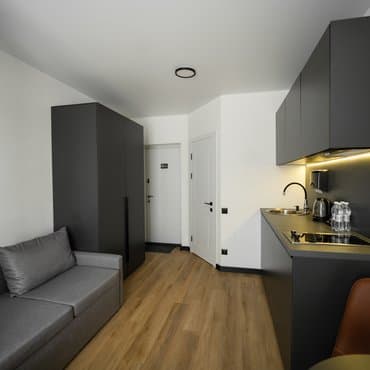 вул. Некрасова 10А, буд. 1, кв. Б78 (студія 1)