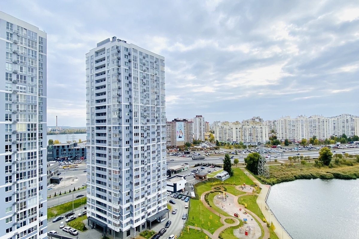 вул. Ревуцького, 40В, кв. 750 (студія 1)