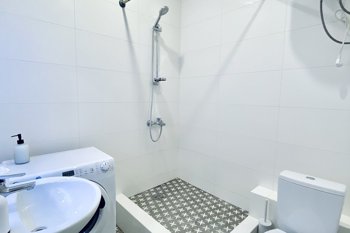 вул. Ревуцького, 40В, кв. 750 (студія 1)