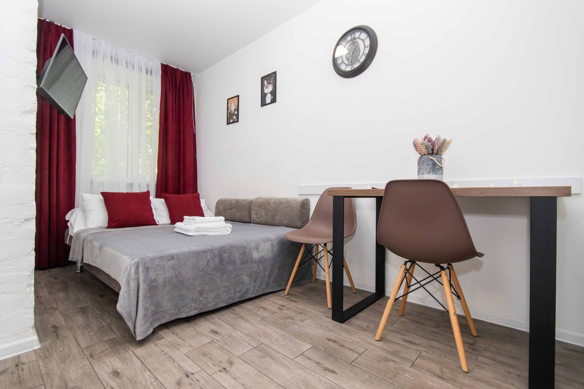 вул. Кирилівська, 34-38, кв. 39 (студія 3)