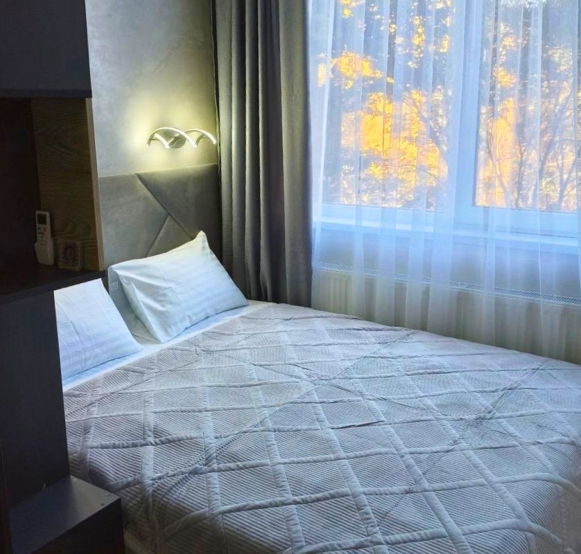 вул. Нагірна, 16, кв. 70 (студія 2)