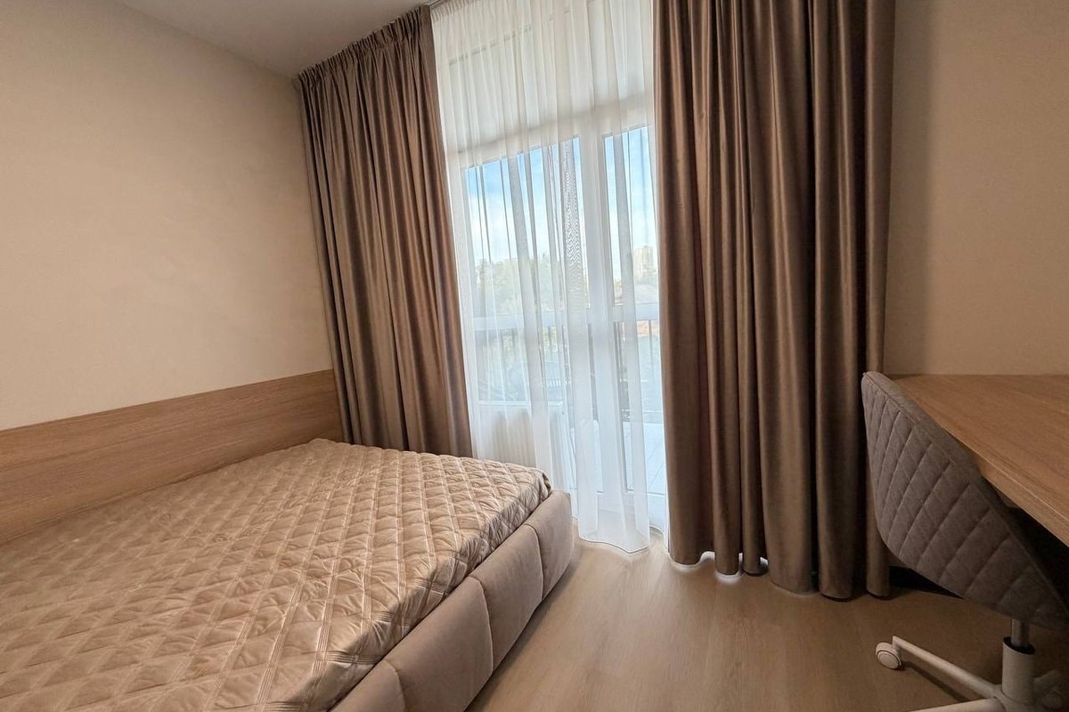 вул. Осіння 28, кв. 24